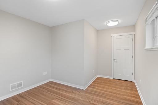 1334 Winthrop Street N, Saint Paul, MN 55119