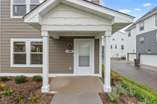 1334 Winthrop Street N, Saint Paul, MN 55119