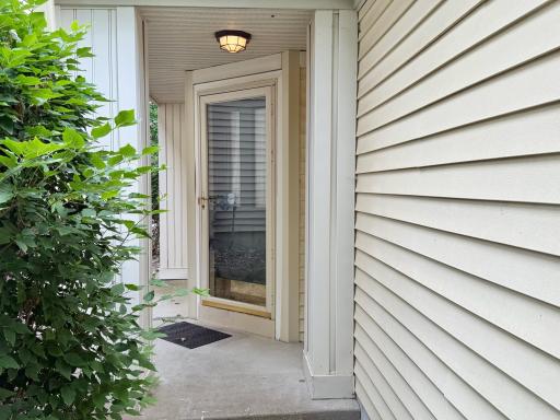 8727 N Bay Drive, Chanhassen, MN 55317