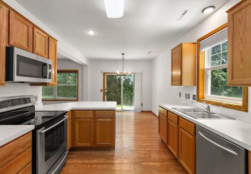 8727 N Bay Drive, Chanhassen, MN 55317