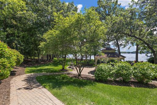 8727 N Bay Drive, Chanhassen, MN 55317
