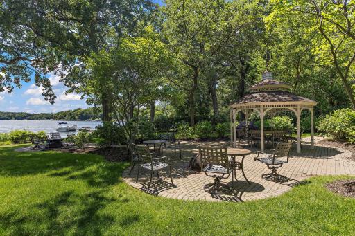 8727 N Bay Drive, Chanhassen, MN 55317