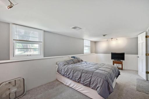 11340 Gladiola Street NW, Coon Rapids, MN 55433