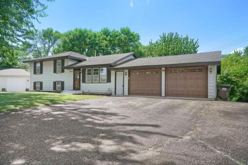 11340 Gladiola Street NW, Coon Rapids, MN 55433