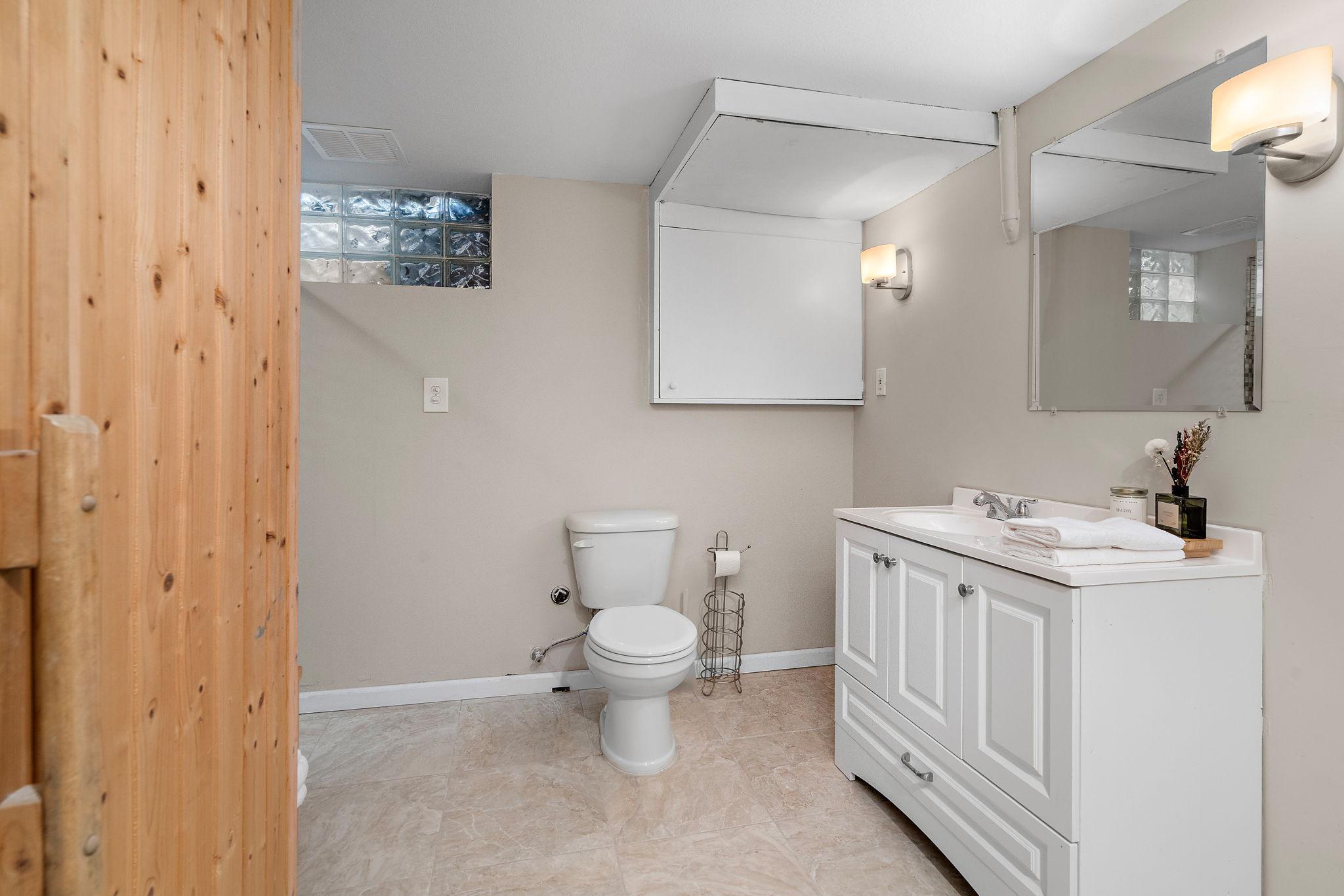 23-web-or-mls-7703-49th-ave-n.jpg