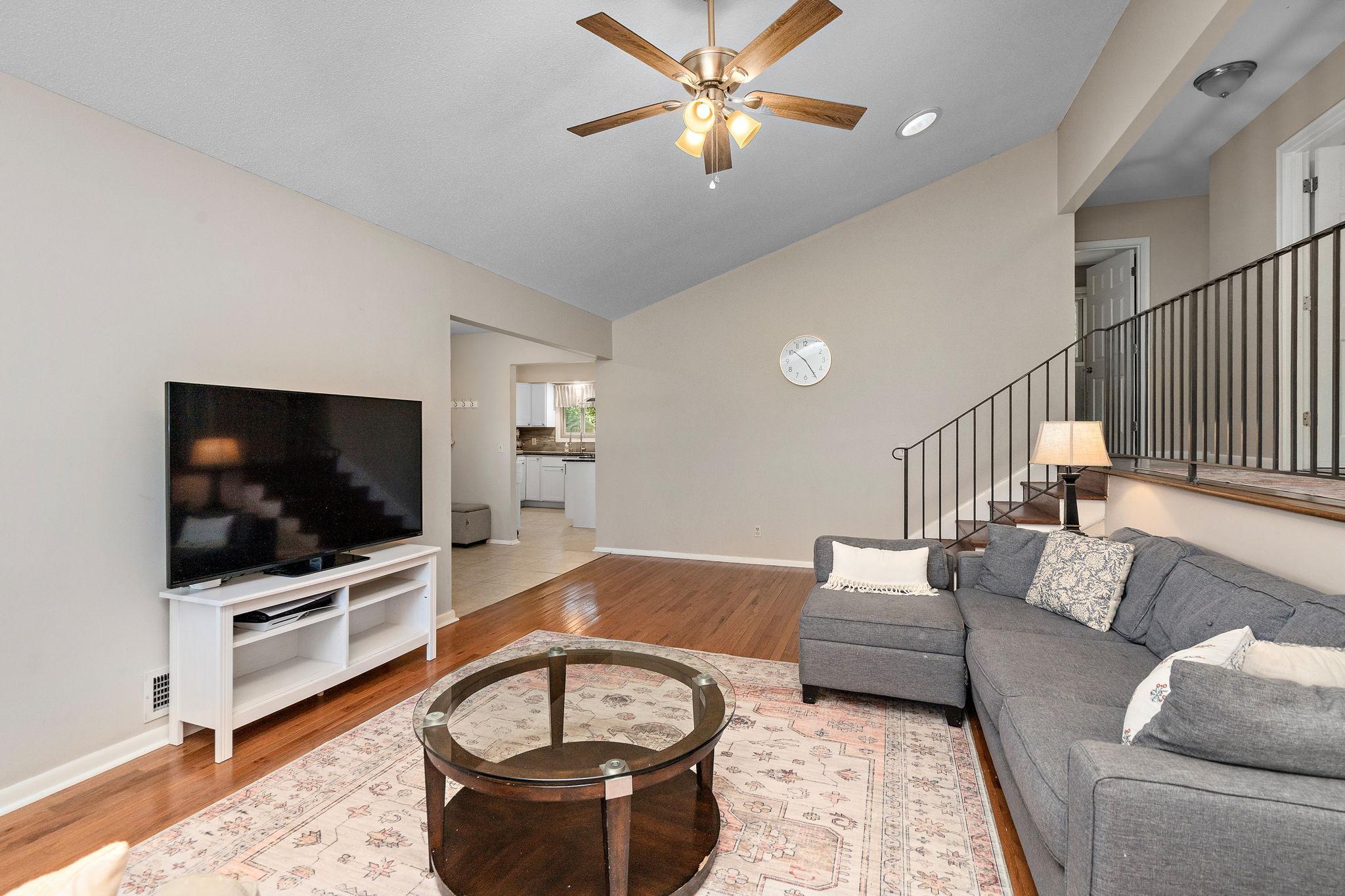 6-web-or-mls-7703-49th-ave-n.jpg