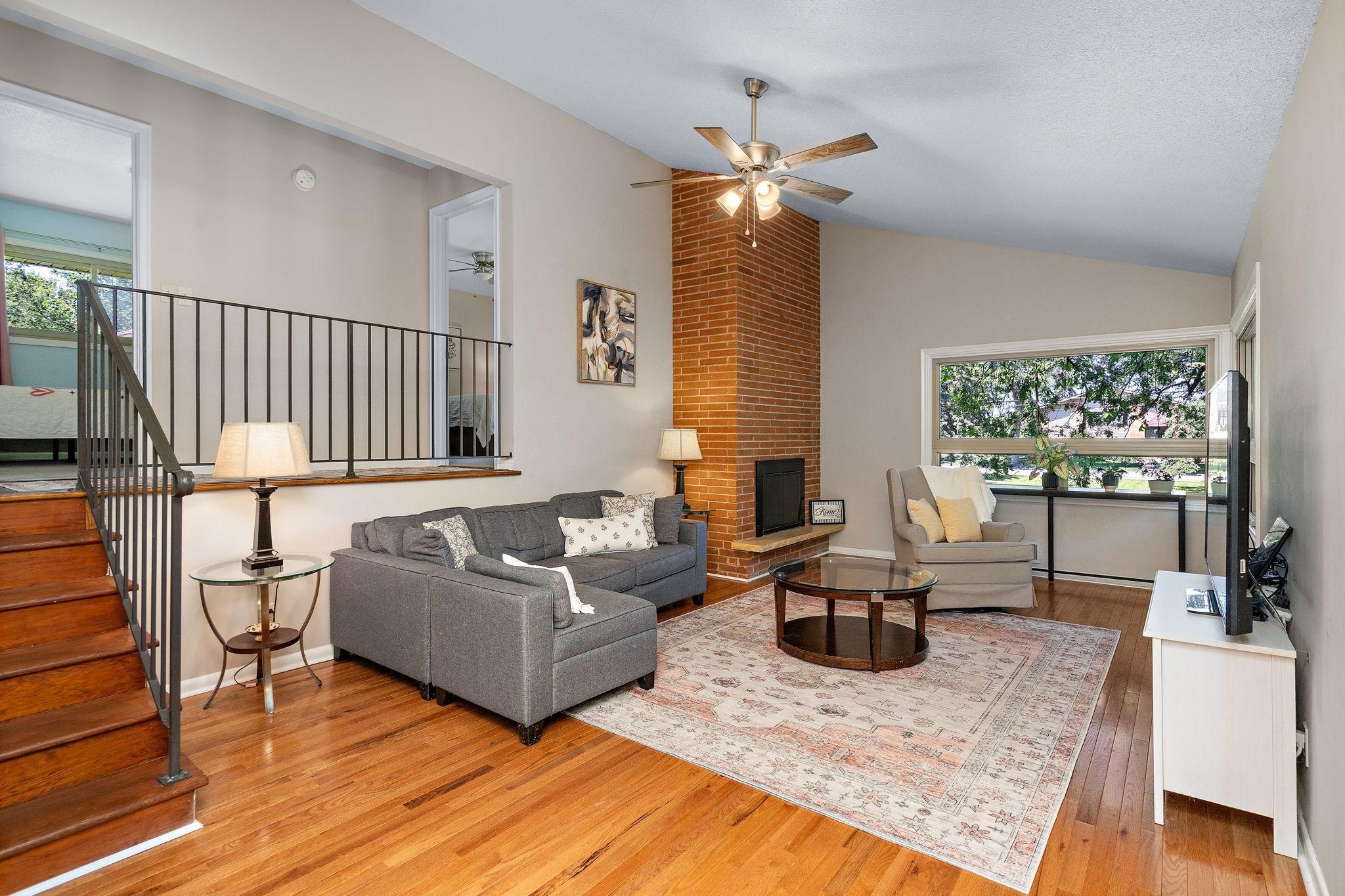 5-web-or-mls-7703-49th-ave-n.jpg