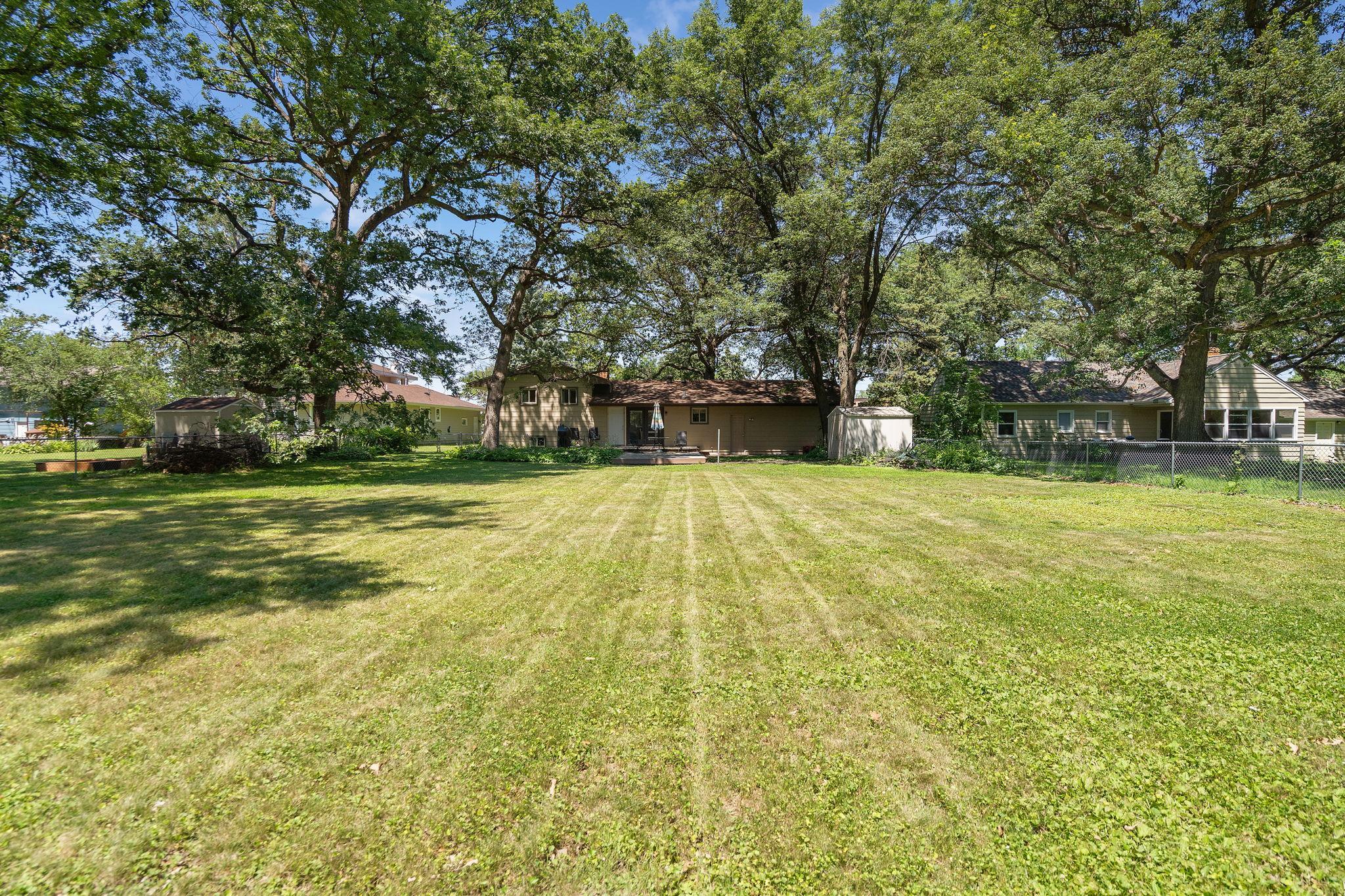 28-web-or-mls-7703-49th-ave-n.jpg