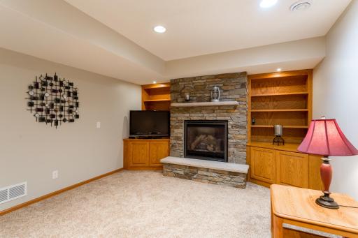 247 Pendryn Hill Circle, Saint Paul, MN 55125