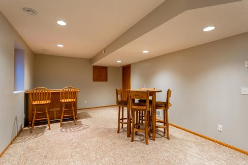 247 Pendryn Hill Circle, Saint Paul, MN 55125