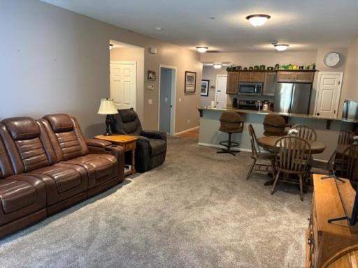 1827 Scenic Heights Court SW, Hutchinson, MN 55350