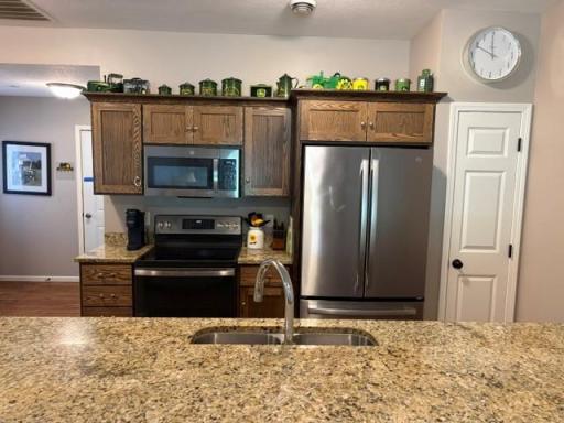 1827 Scenic Heights Court SW, Hutchinson, MN 55350
