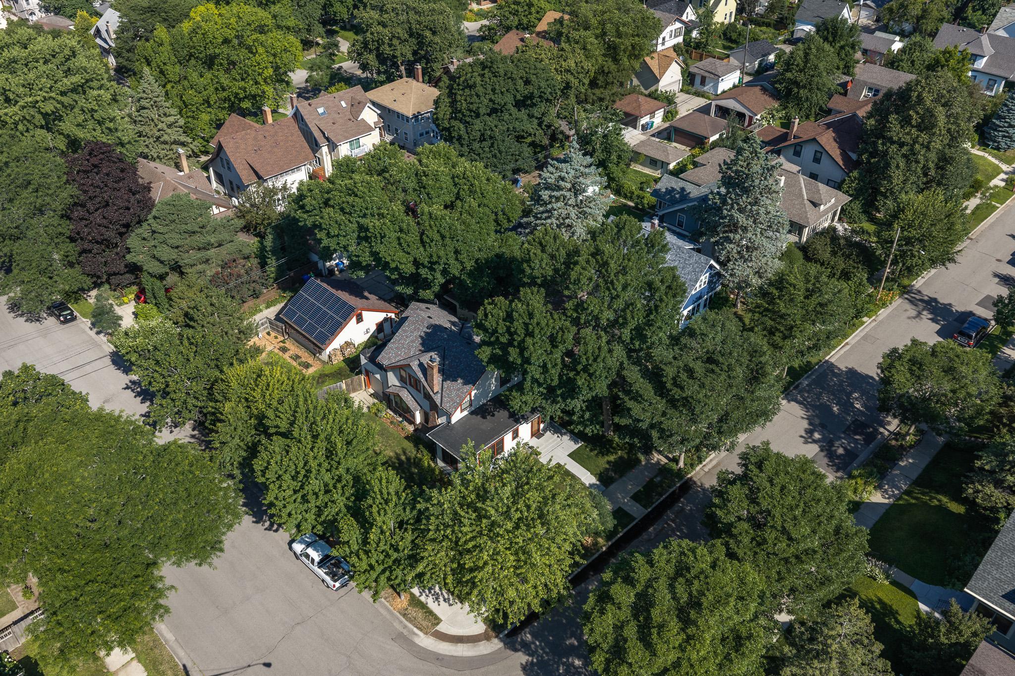 4354-Garfield-MLS-009.jpg