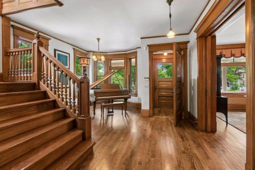 818 Goodrich Avenue, Saint Paul, MN 55105