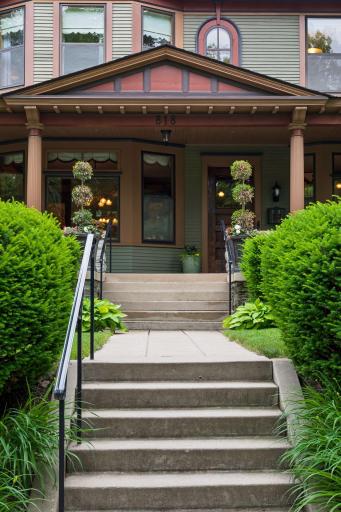 818 Goodrich Avenue, Saint Paul, MN 55105