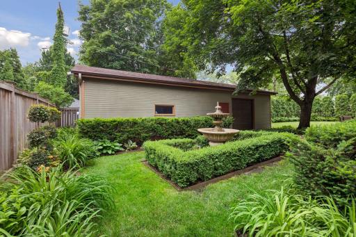 818 Goodrich Avenue, Saint Paul, MN 55105
