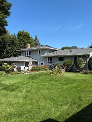980 Lydia Avenue W, Roseville, MN 55113