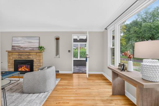 It is filled with vintage details, such as cove ceiling and niche for doorbell chimes