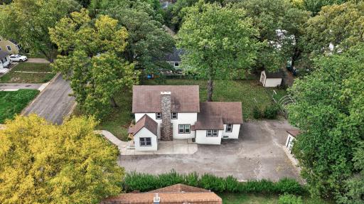 This double lot was originally intended for half for the house and the other half for the garden