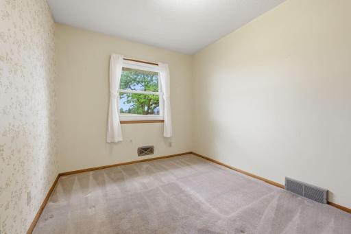 4002 7th Avenue, Anoka, MN 55303