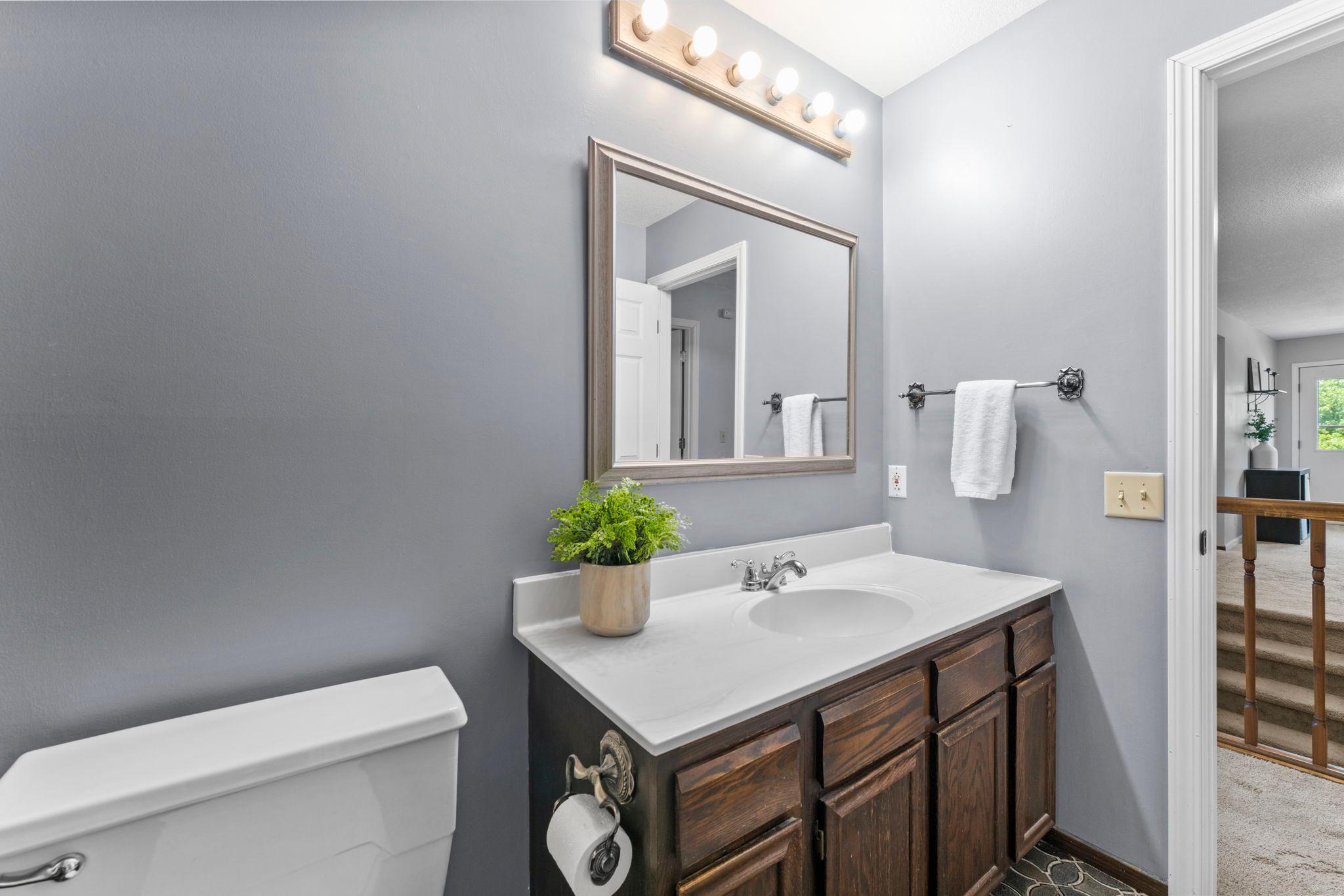 Main level full bathroom
