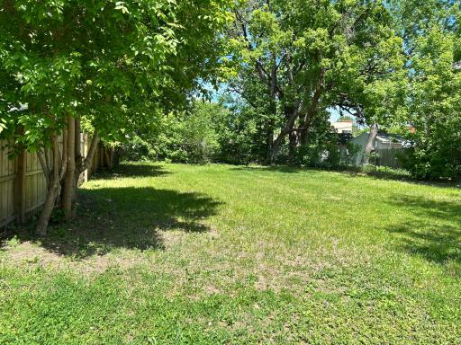 422 33rd Avenue N, Minneapolis, MN 55412