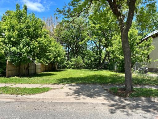 422 33rd Avenue N, Minneapolis, MN 55412