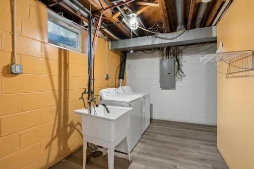 7520 Thomas Avenue South - Spacecrafting - 0030.jpg