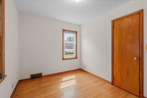 227 5th Avenue NE, Faribault, MN 55021
