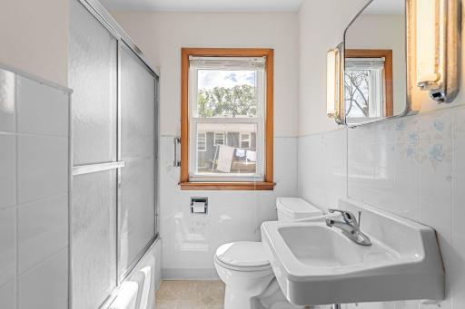 227 5th Avenue NE, Faribault, MN 55021