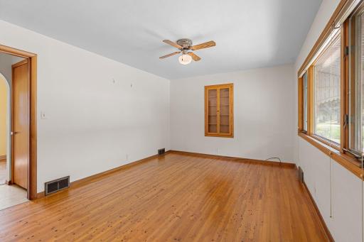 227 5th Avenue NE, Faribault, MN 55021