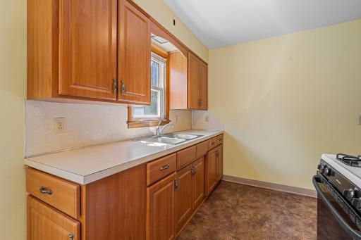 227 5th Avenue NE, Faribault, MN 55021