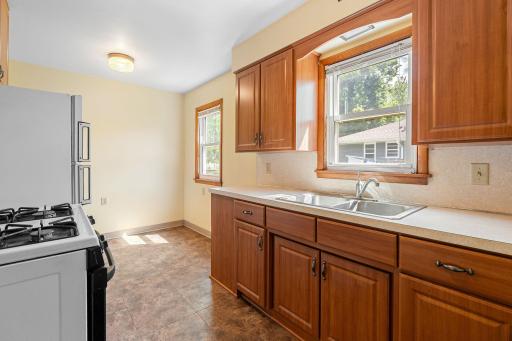 227 5th Avenue NE, Faribault, MN 55021