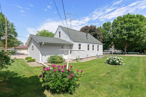 227 5th Avenue NE, Faribault, MN 55021