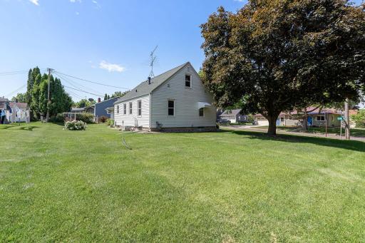 227 5th Avenue NE, Faribault, MN 55021
