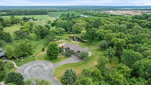 Private lot on a cul-de-sac and surrounded by beautiful trees