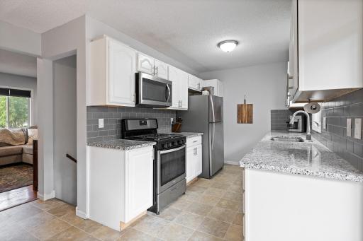 1515 Woodhill Road, Burnsville, MN 55337