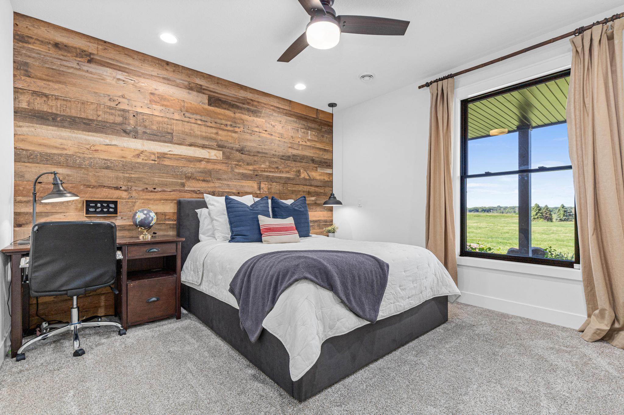 Spacious guest suite designed with comfort and privacy in mind overlooking the beautiful backyard and near to the 3/4 bathroom.