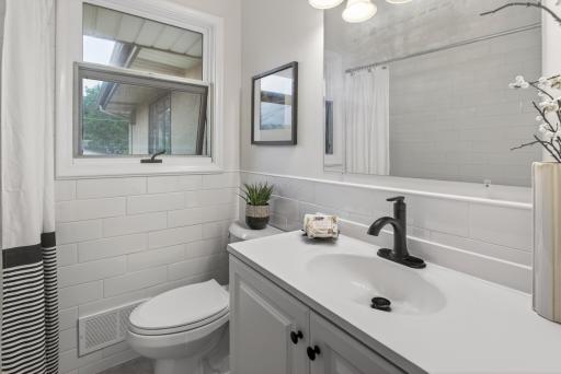1607 Clarence Street, Saint Paul, MN 55106