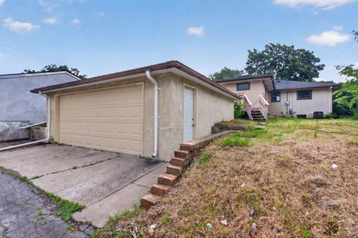 1607 Clarence Street, Saint Paul, MN 55106