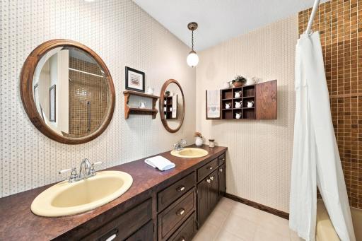 Main Foor Bathroom