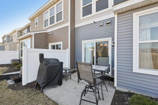 18528 60th Avenue N, Minneapolis, MN 55446