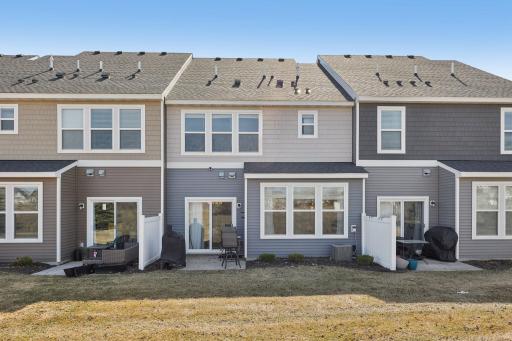 18528 60th Avenue N, Minneapolis, MN 55446
