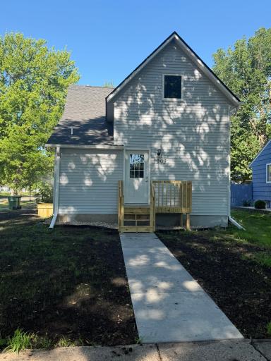1203 Apel Avenue, Worthington, MN 56187