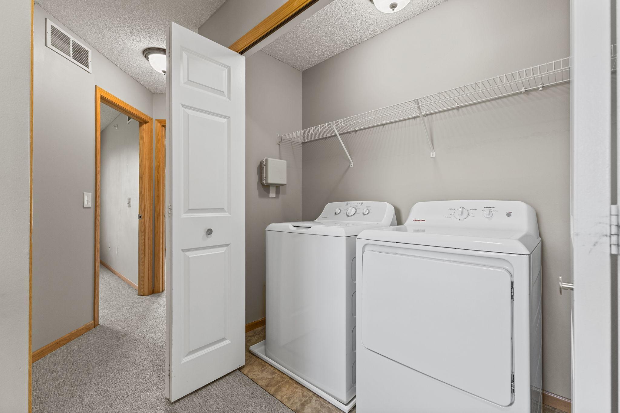 Upper level laundry - elec dryer