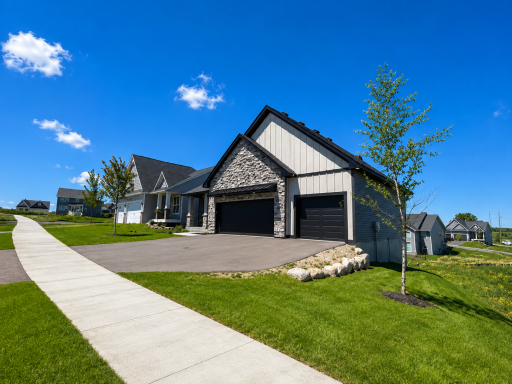13842 Arrowhead Way, Rosemount, MN 55068
