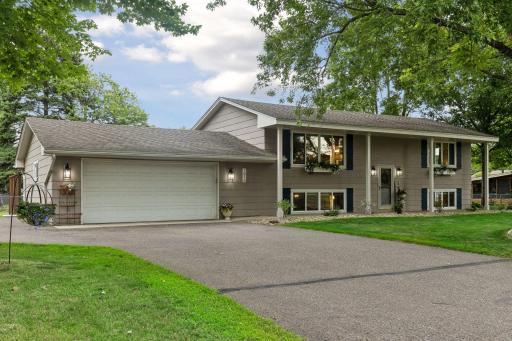 7616 113 1/2 Avenue N, Champlin, MN 55316