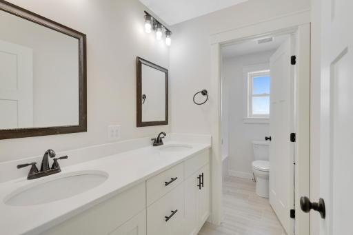13702 Arrowhead Way, Rosemount, MN 55068