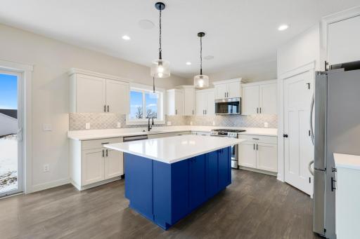 13702 Arrowhead Way, Rosemount, MN 55068