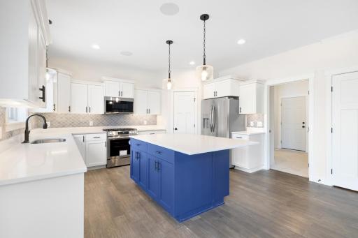 13702 Arrowhead Way, Rosemount, MN 55068
